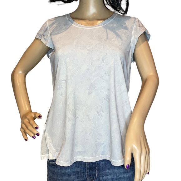 Lululemon Just Pleat It Short Sleeve Athletic Running Tee Shirt Top Size 8? EUC - Picture 2 of 10